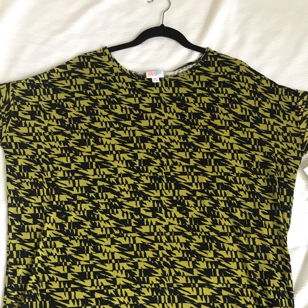 Lularoe Medium Irma Tunic